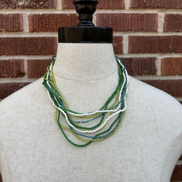 Vintage Light Green Knotted Glass Bead 3 Strand Necklace 20” plus one more - Picture 4 of 6